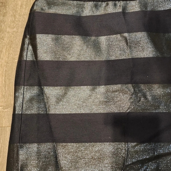 Tommy Hilfiger Striped Navy Metallic Mini Skirt - Picture 2 of 4
